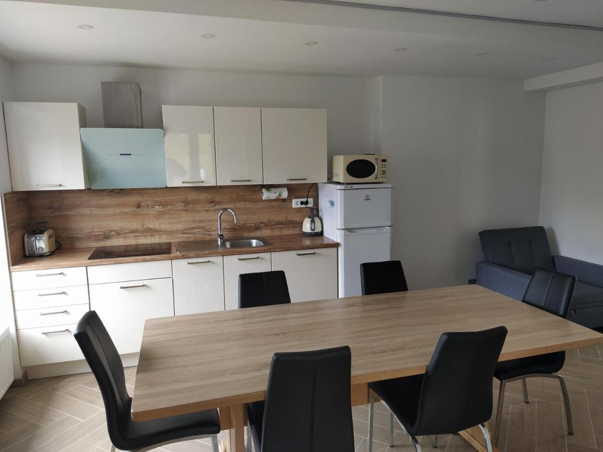 Apartmaji Maln دولينيسكي توبليتْسي المظهر الخارجي الصورة