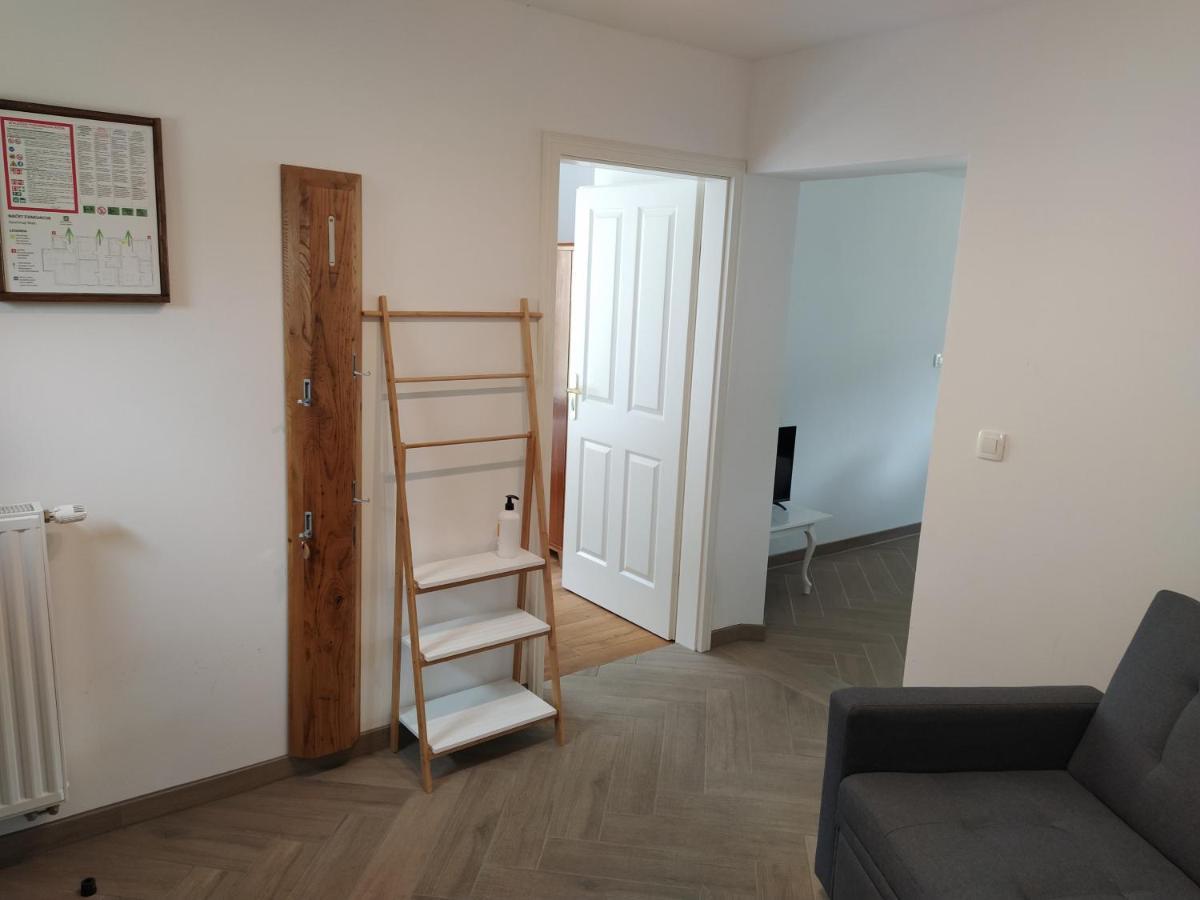 Apartmaji Maln دولينيسكي توبليتْسي المظهر الخارجي الصورة