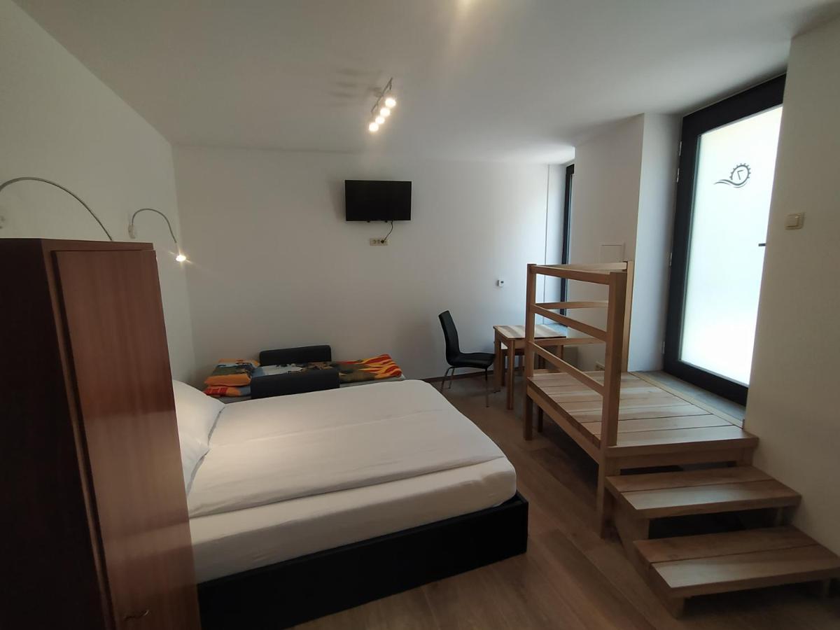 Apartmaji Maln دولينيسكي توبليتْسي المظهر الخارجي الصورة