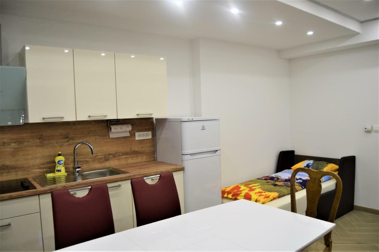 Apartmaji Maln دولينيسكي توبليتْسي المظهر الخارجي الصورة